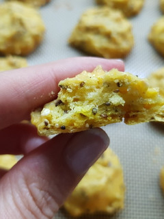 Una foto de Galletitas saladas sin gluten(comes una y no paras😅)