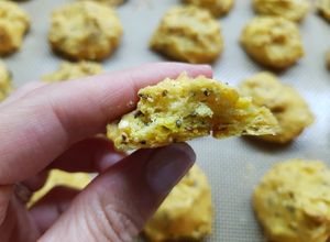 Una foto de Galletitas saladas sin gluten(comes una y no paras😅)