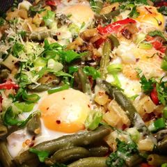 A picture of Crispy Potatoes, Green Beans and Eggs.
