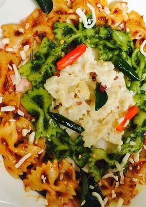 A picture of Colorfull pasta.