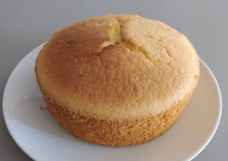 Simple Way to Prepare Ultimate Lemon Sponge Cake