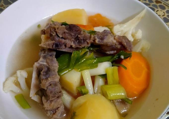 Resep 26. Sayur Sop Buntut yang Lezat Sekali