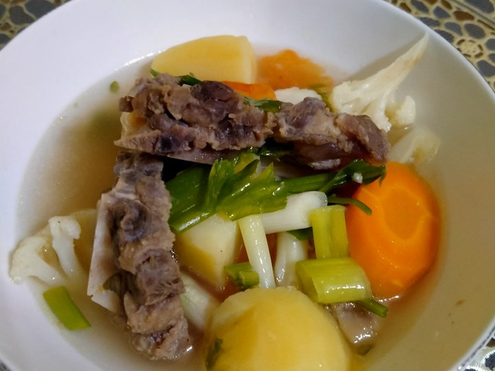 Resep 26. Sayur Sop Buntut yang Lezat Sekali