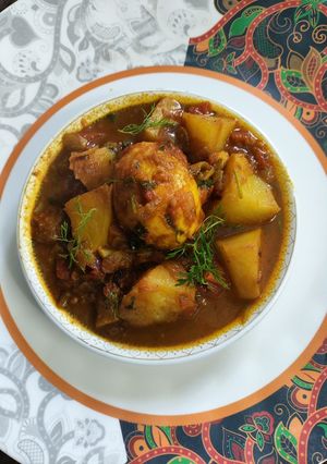 A picture of Egg Curry.