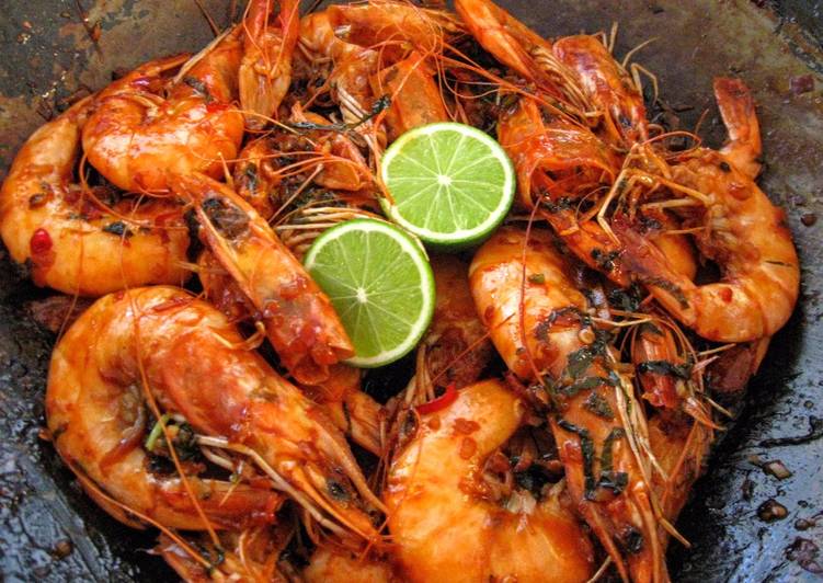 Step-by-Step Guide to Prepare Homemade Sweet &amp; Spicy Thai-Inspired Peel &amp; Eat Shrimp for 2