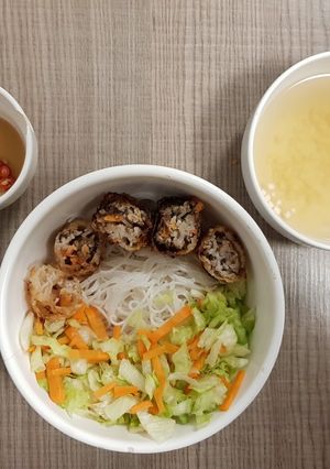 Foto resep Vietnamese Lumpia Spring Rolls (Bun Nem) simple