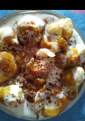 A picture of Dahi puri.