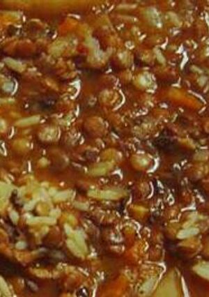 Una foto de Guiso de arroz y lentejas