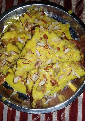 A picture of Shahi tukda.