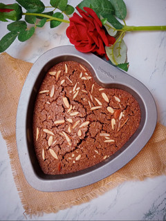 A picture of Semolina, oats, cocoa cake.
