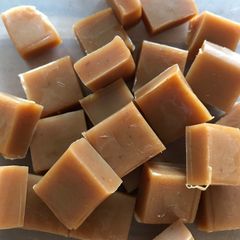 A picture of Very easy soft fudge.