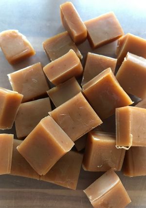 A picture of Very easy soft fudge.