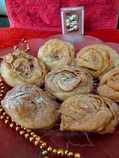 પાંદડી પૂરી રેસીપી મુખ્ય ફોટો