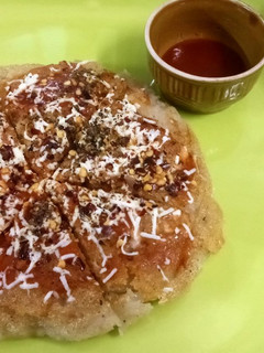 सूजी पिज़्ज़ा(suji pizza recipe in hindi) रेसिपी मुख्य फोटो