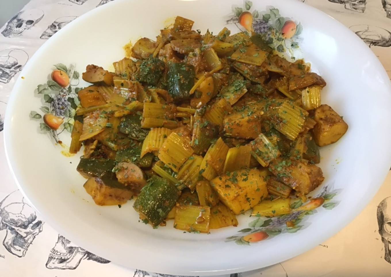 Courgettes et céleri branche aux épices indiennes,ciboulette et citron