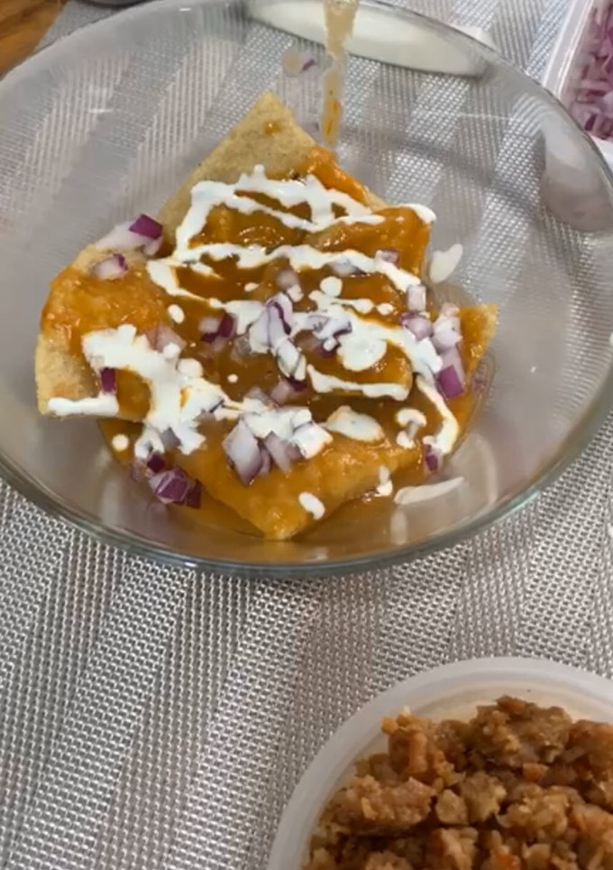 Una foto de Chilaquiles rellenos Sonorense
