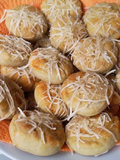 Mindenmentes "sajtos" pogácsa recept fotója