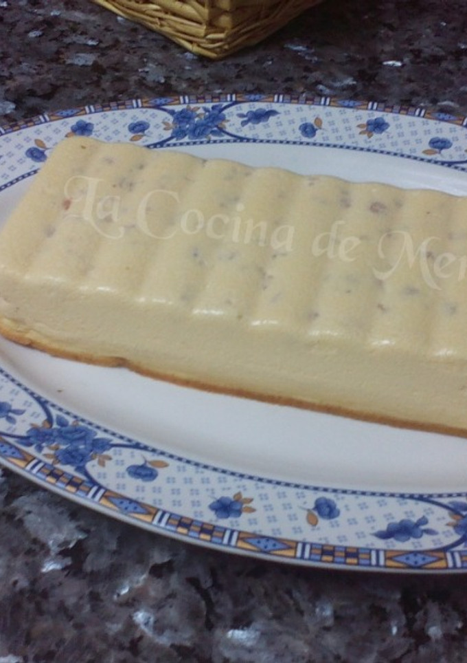 Una foto de Pudin de espárragos y gambas