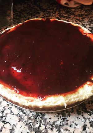Una foto de Tarta de queso con mermelada de frutas del bosque