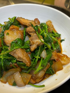 回鍋肉炒豆苗 的食譜成品照片
