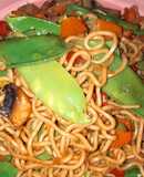 Noodles con verduras (Yakisoba fácil)