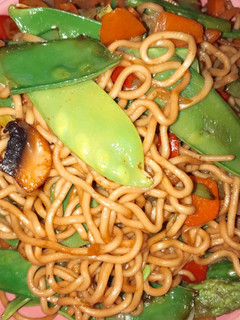Una foto de Noodles con verduras (Yakisoba fácil)