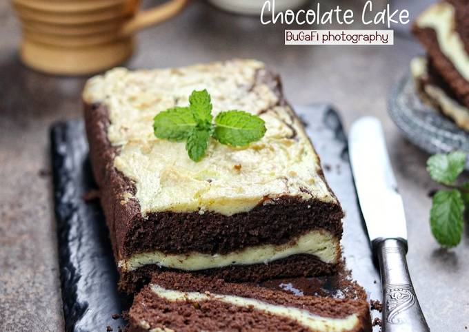 Cream cheese chocolate cake