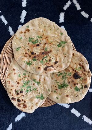 A picture of Wheat flour Tawa Garlic Naan.