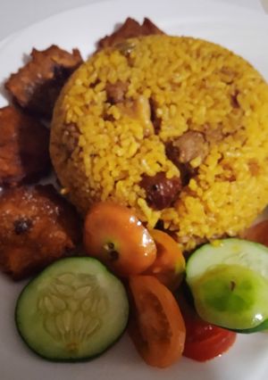 Una foto de Arroz con carne de cerdo