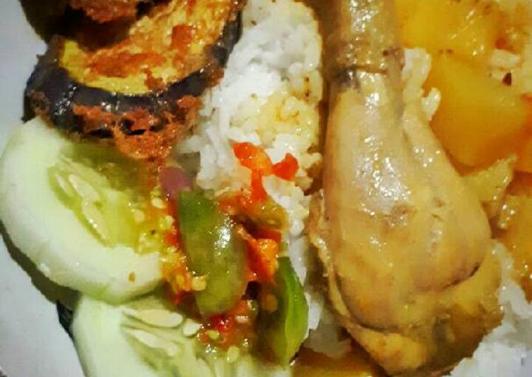 Resep Ayam Gulai Kentang Bumbu Instant Wamena Lezat