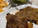 ستيك مشوي بتتبيلة بسيطة ولذيذة