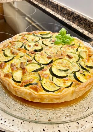 Foto principal de Pastel con calabacín y salchichas “sin glúten”(Cake with zucchini and “gluten-free” sausages)