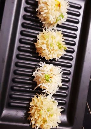 A picture of Chicken Flower Dumplings.