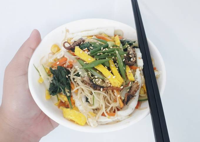 Japchae (Mie Sayur Korea)