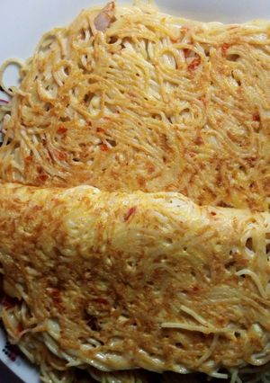 A picture of Spaghetti omlet.