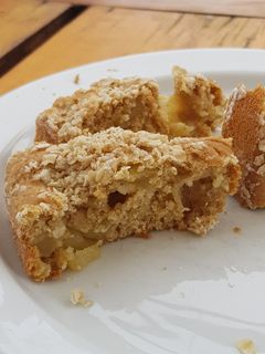 Una foto de Torta de manzana (integral y vegana)