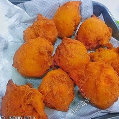 A picture of African Street Buns.
