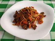 Una foto di spaghetti di soia