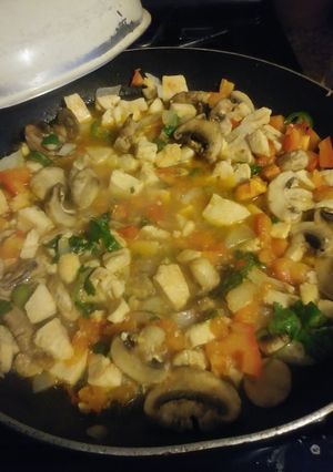 Una foto de Pechuga de pollo con champiñones