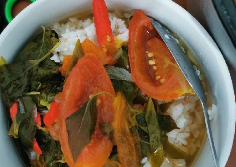 Kuah asam low budget tanpa ikan ala rice cooker anak kost