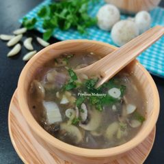 A picture of Garlic Mushroom Soup.