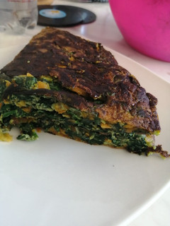 Una foto de Tortilla de espinaca y zanahoria