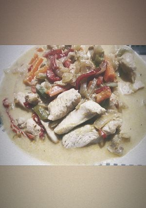 Una foto de Crema de Pollo y Vegetales