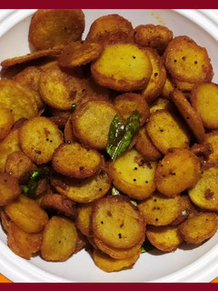 சேப்பங்கிழங்கு வறுவல்(cheppan kilangu varuval recipe in tamil) செய்முறை முக்கிய புகைப்படம்