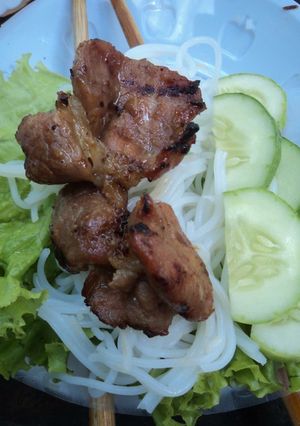 Hình của món Cuốn thịt nướng đơn giản cho buổi dã ngoại no căng.