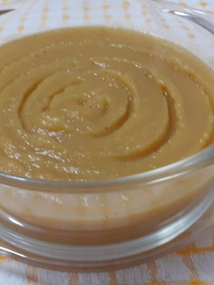 Una foto de Salsa de manzana y plátano