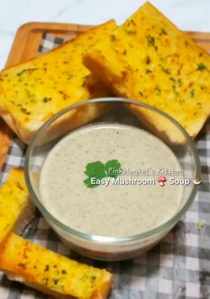 A picture of Easy Mushroom Soup.