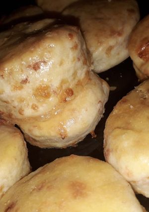 Una foto de Scones de queso 🧀