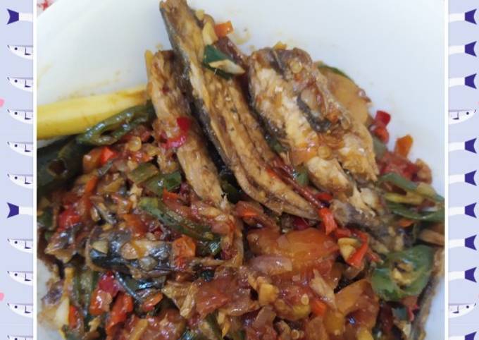 Resep Sambal Goreng Ikan Layang Oleh Sandra Yunia Cookpad