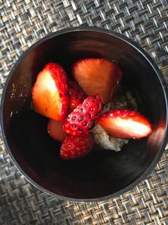 Una foto de Fresas con mozzarella